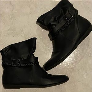 Black Comfy Boots